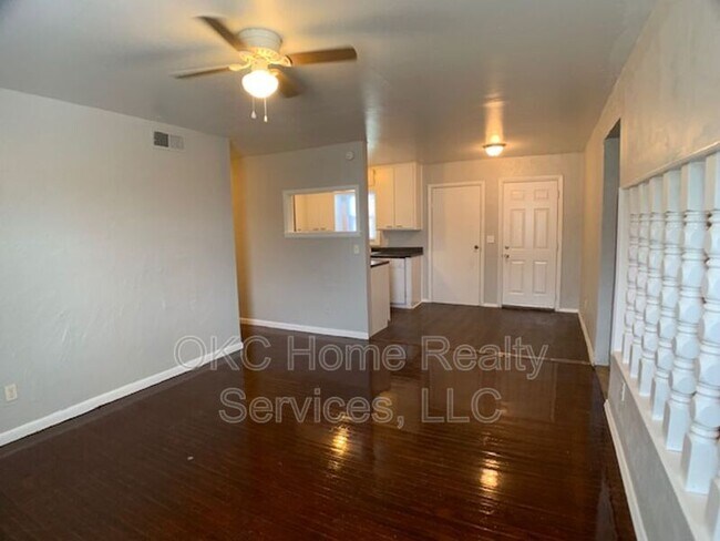 Foto del edificio - 3121 N Phillips Ave