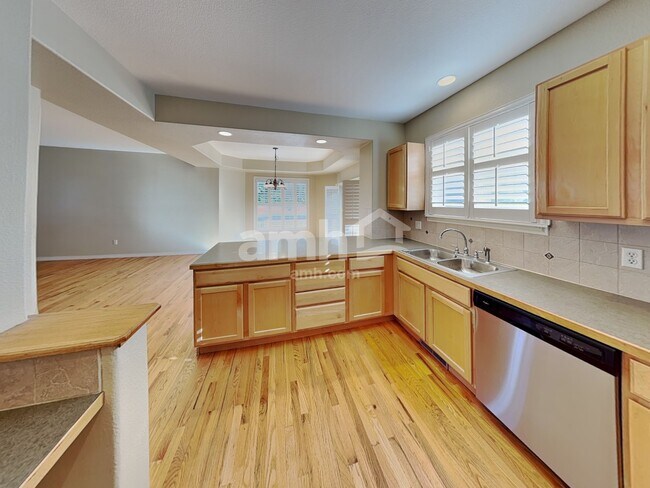 Foto del edificio - 439 Longspur Dr