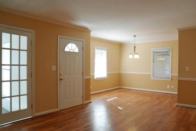 Foto del edificio - 1278 Fairhill Ln NE