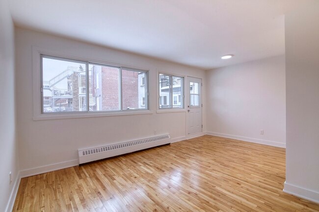 Photo du bâtiment - 735 Rue Gordon