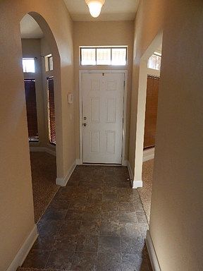 Building Photo - SILVER SPRINGS ESTATES