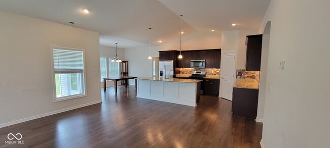 Building Photo - 3715 W Denise Dr