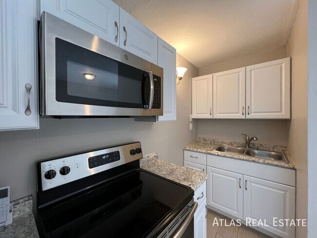 Foto del edificio - 3451 N Flowing Wells Rd