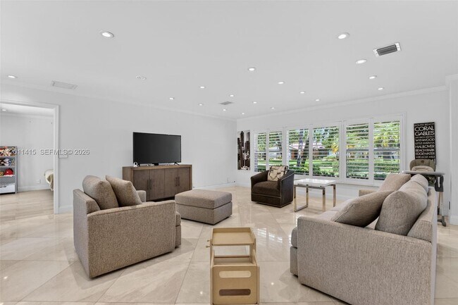 Foto del edificio - 2701 NW 107th Ave