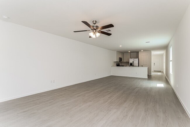 Foto del edificio - 1717 Lofty Cedar Ct