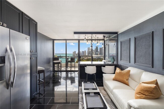 Foto del edificio - 555 NE 15th St