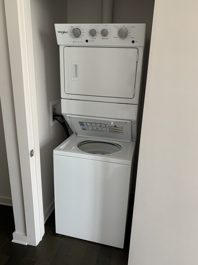 washer and dryer in unit - 515 Church