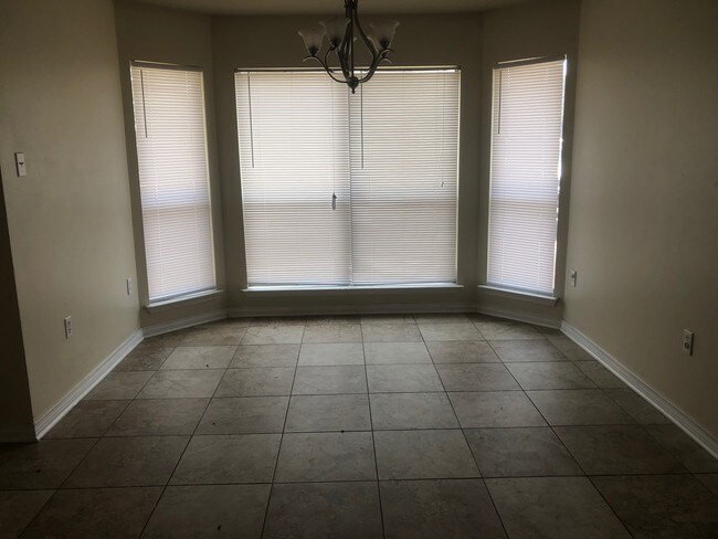 Foto del edificio - 28603 Bea's Nursery Rd