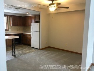 Foto del edificio - 2400 Albany St