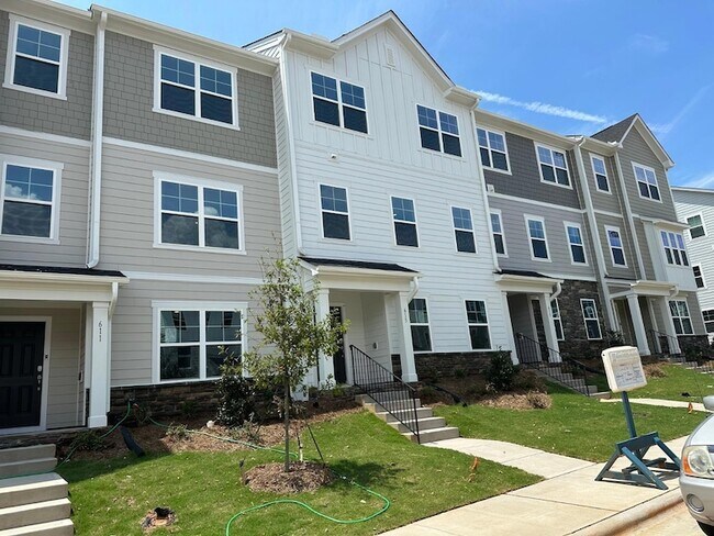 Foto del edificio - 613 Gimari Dr