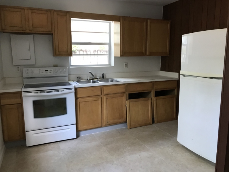 Primary Photo - 117 N Bay Harbor Dr