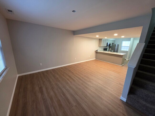Foto del edificio - Updated 2 bedroom 2 bath with pool