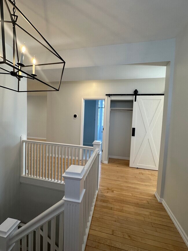 Foto del edificio - 2112 N Leavitt St