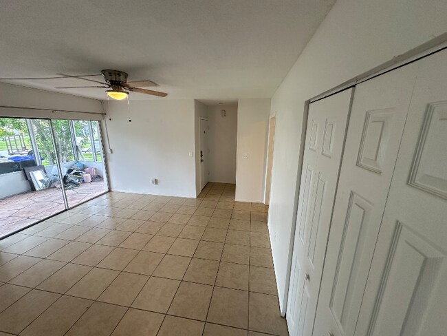Foto del edificio - 5760 Gallatin Ln
