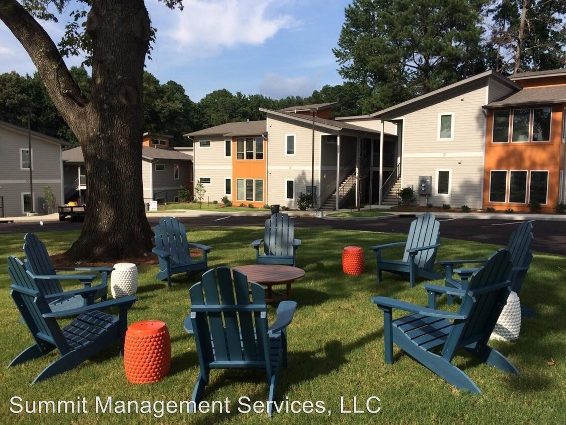 Foto principal - 207 Hathorn Rd