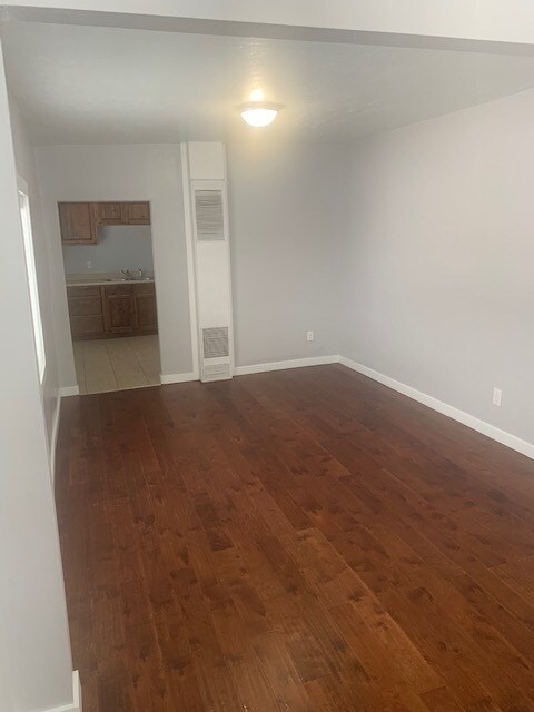 Building Photo - 579 W 100 S