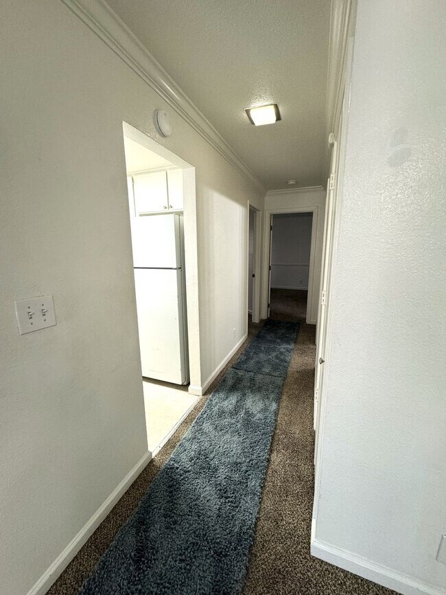 Foto del edificio - Cozy Condo 2 bed/1 bath Gated