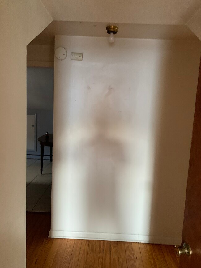 Fotografía del edificio - 2449 W Tilghman St