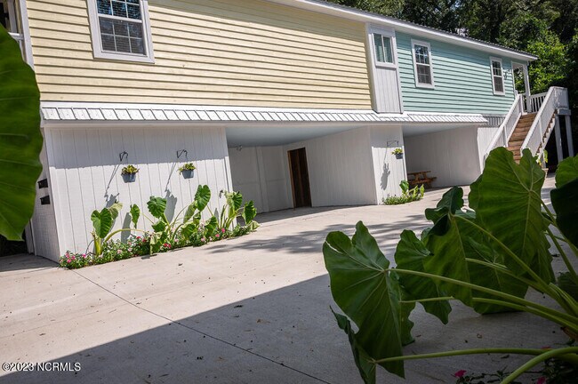 Building Photo - 714 Cronely Alley