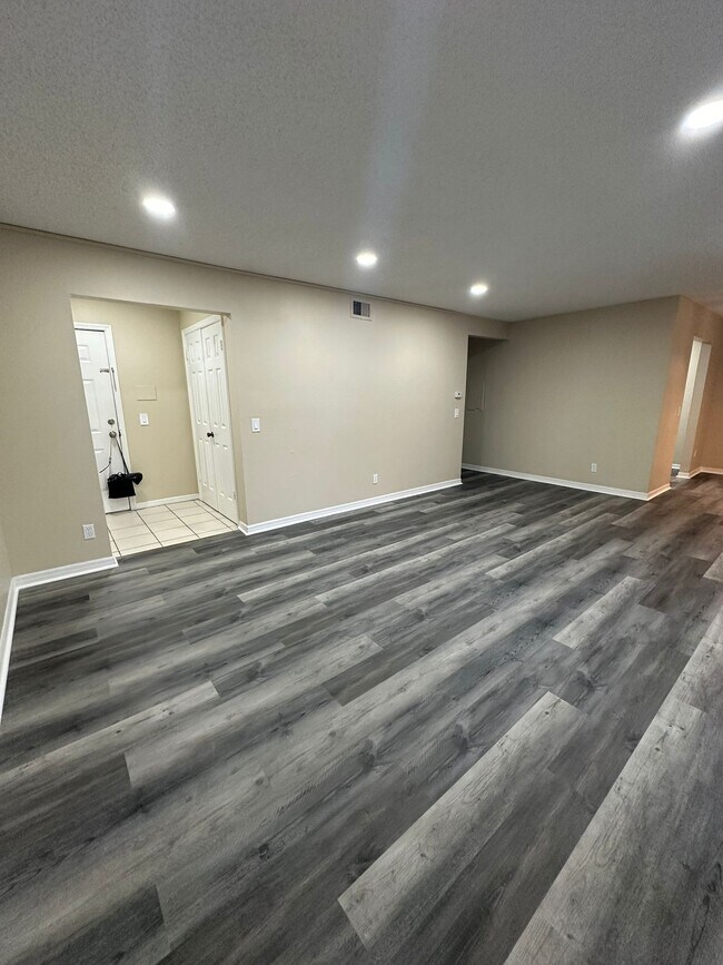 Building Photo - 4069 Dijon Dr