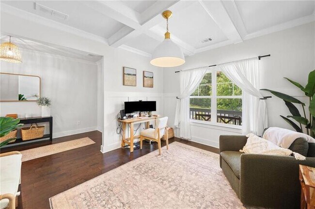 Foto del edificio - 178 Crestbrook Wy