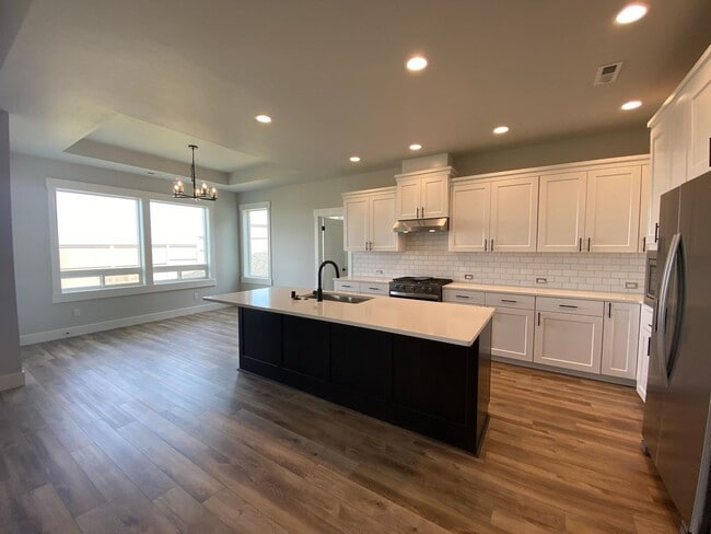Building Photo - 3090 Bobwhite Way.