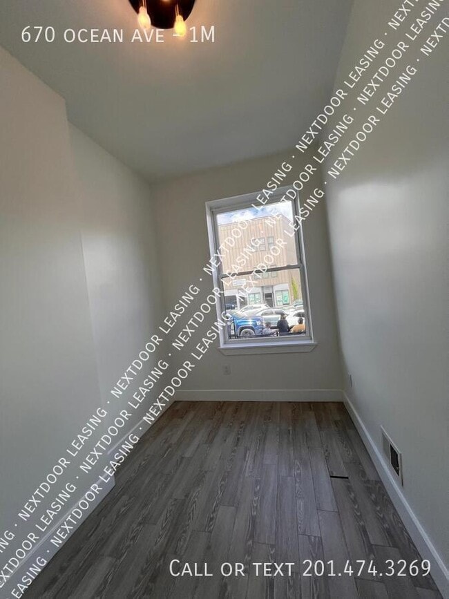 Building Photo - 670 Ocean Ave