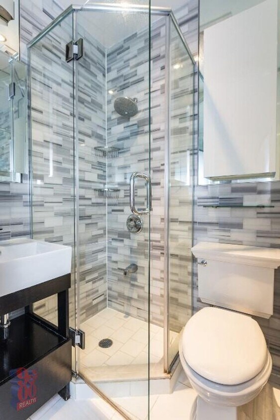 Foto del edificio - E 3RD ST.