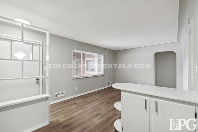 Foto del edificio - 4225 Harvest Ln