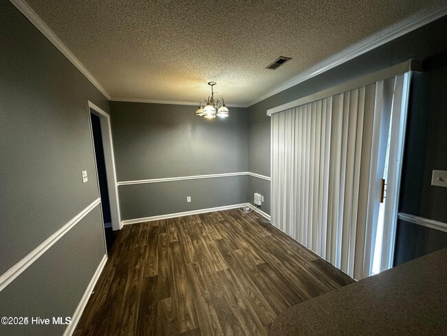 Building Photo - COBBLESTONE - 2152 M7