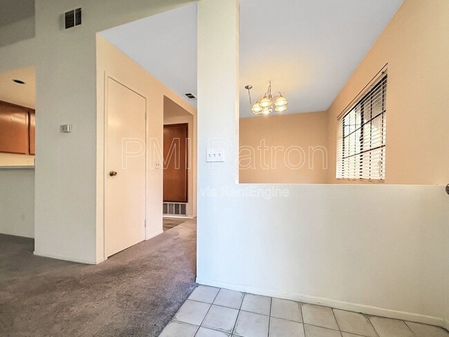 Building Photo - 3509 W Greentree Cir