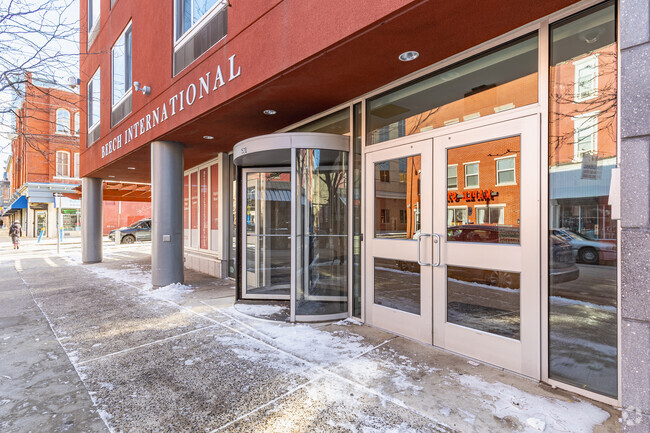 Entrance - Beech International Village