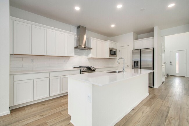 Foto del edificio - Exquisite 3 Bed 2.5 Bath Single Family Home