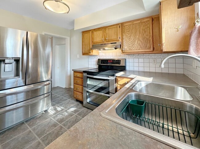 Building Photo - 4453 Newberry St