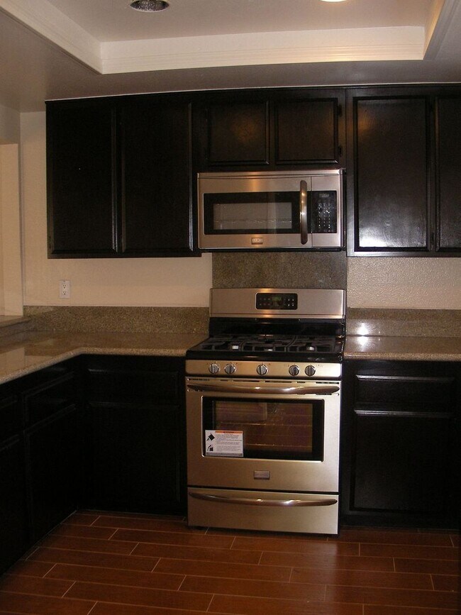 Foto del edificio - Irvine Home with Large Yard!