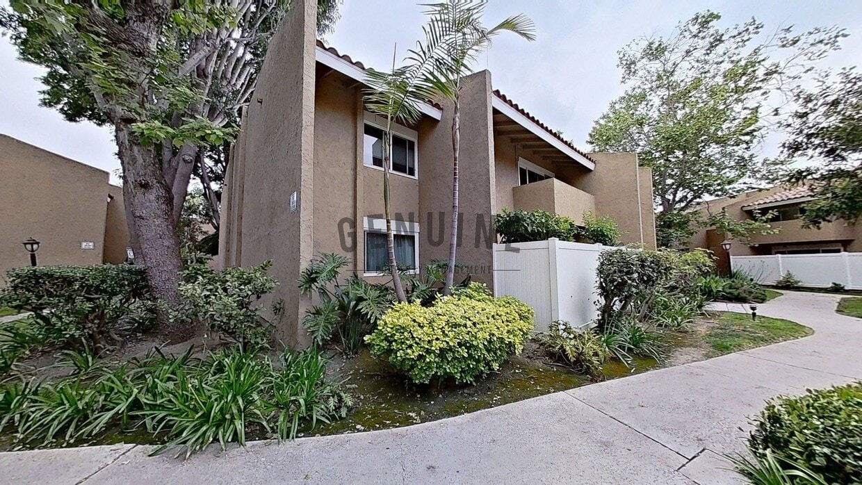 Foto principal - 1st Floor 1 Bedroom Unit in South Coast Me...