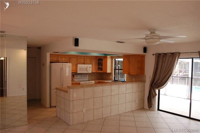 Foto del edificio - 3040 SW Woodland Trail