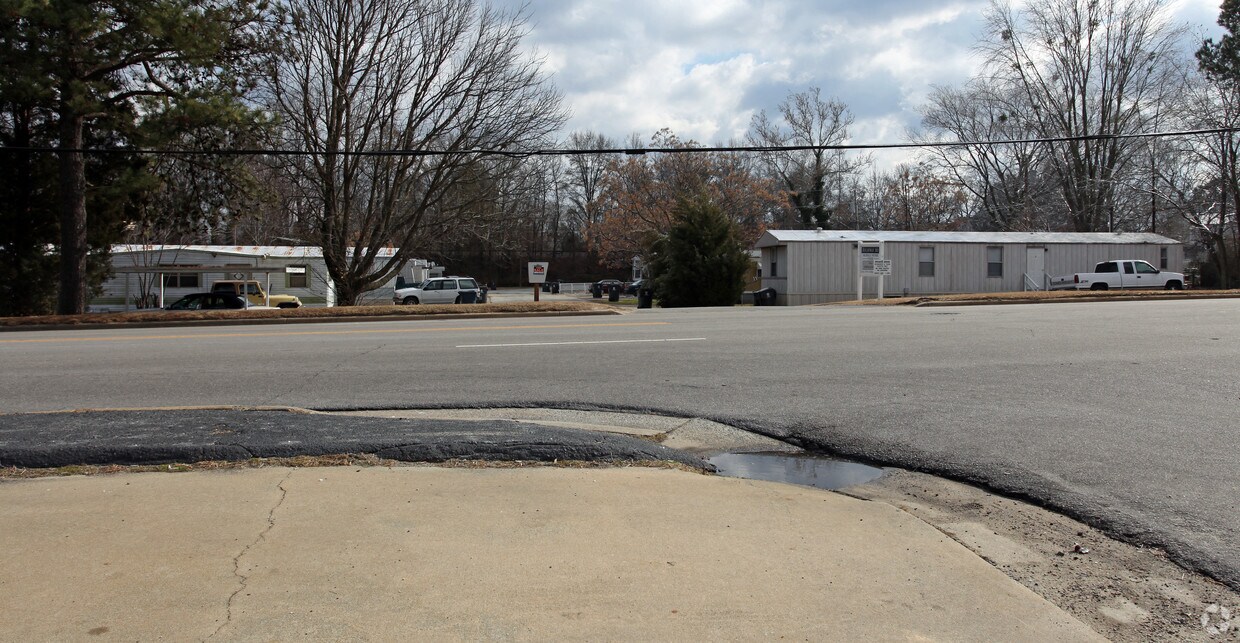 Highway 301 Mobile Home Park Apartments in Benson, NC