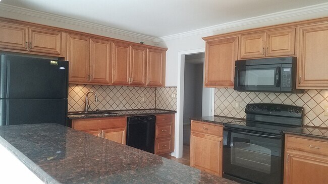 Foto del edificio - Well maintained ranch home in Charlotte!