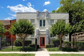 Building Photo - 808 Sul Ross St