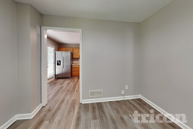 Foto del edificio - 6316 Wellington Ct