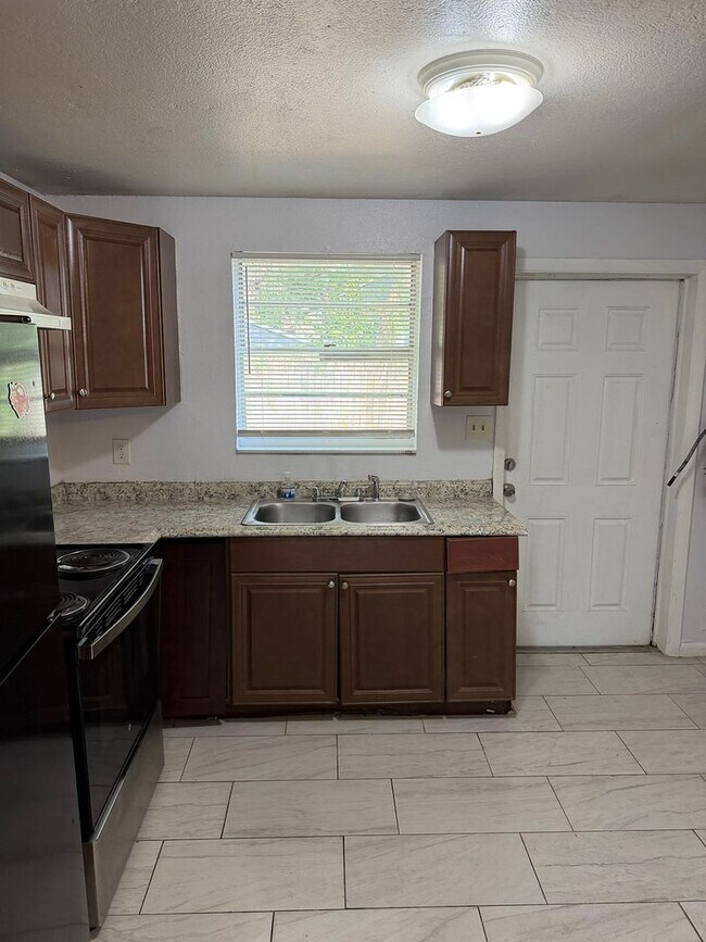Foto del edificio - 8105 N Klondyke St