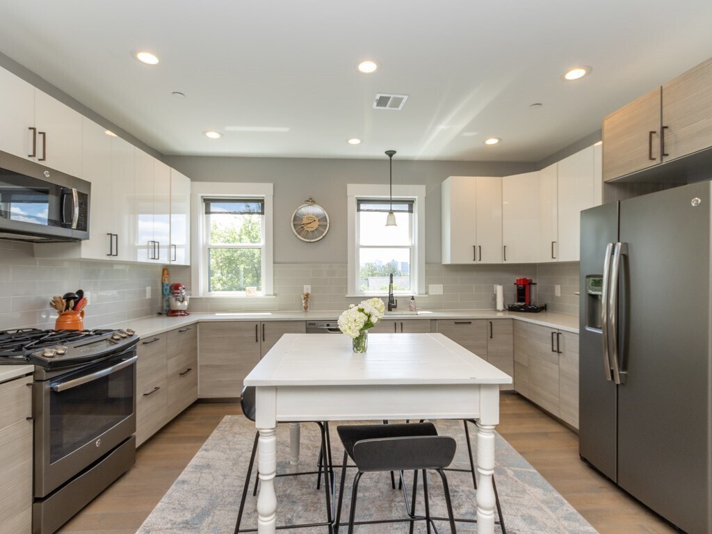 Foto principal - 447 Frankfort St