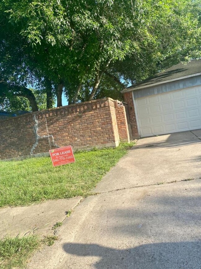 Photo - 13027 Bacard Ln House