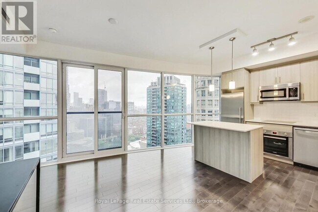 Photo du bâtiment - 1 The Esplanade