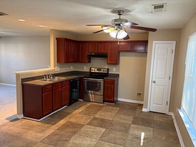 Building Photo - **ASK HOW YOU CAN MOVE IN WITH NO DECURITY DEPOSIT**306 Lauren Dr: 2-story, 3BD, 2.5BA home with ...