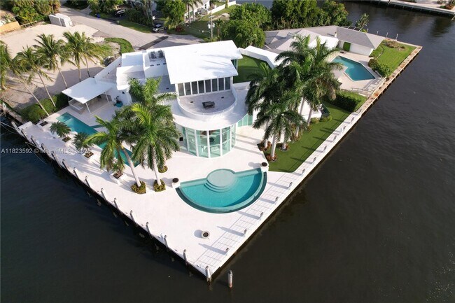 Foto del edificio - 2890 NE 28th St