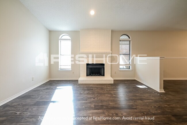 Building Photo - HOME FOR RENT!!