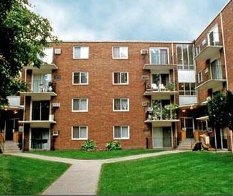 Primary Photo - Randal Court