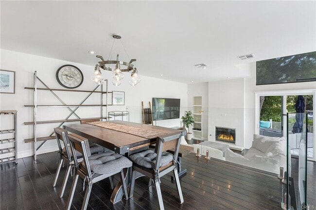 Building Photo - 4625 Park Mirasol